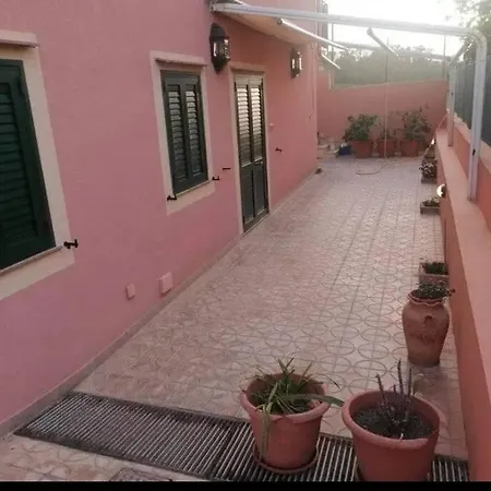 Holiday home Casa Vacanze Le Giare Di Brucoli